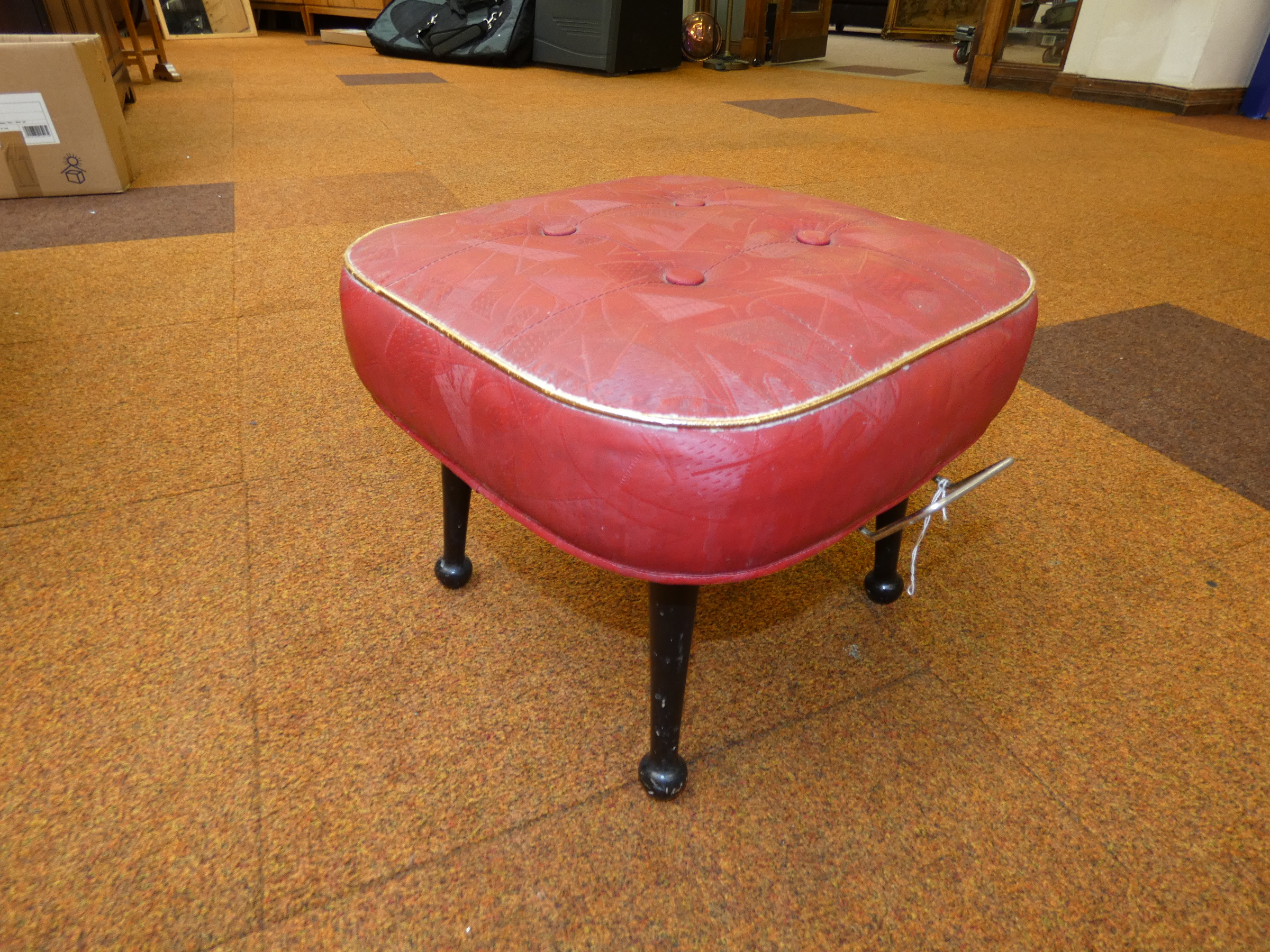 Retro footstool