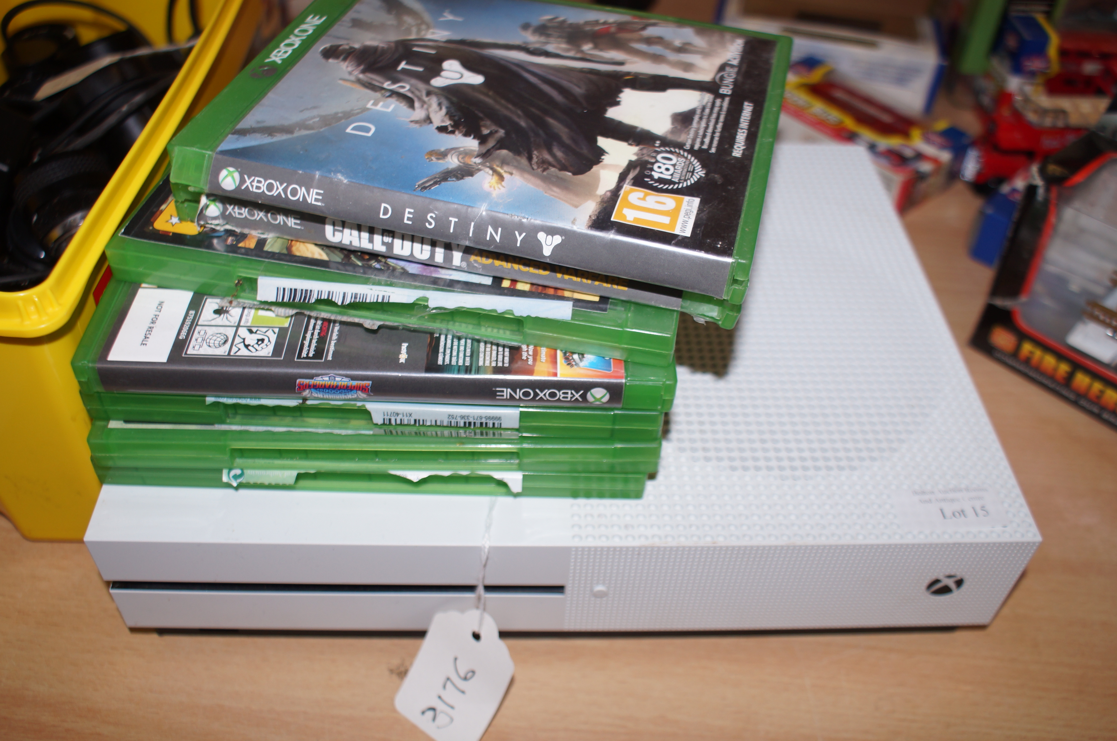 Xbox One & 7 Games (Untested)