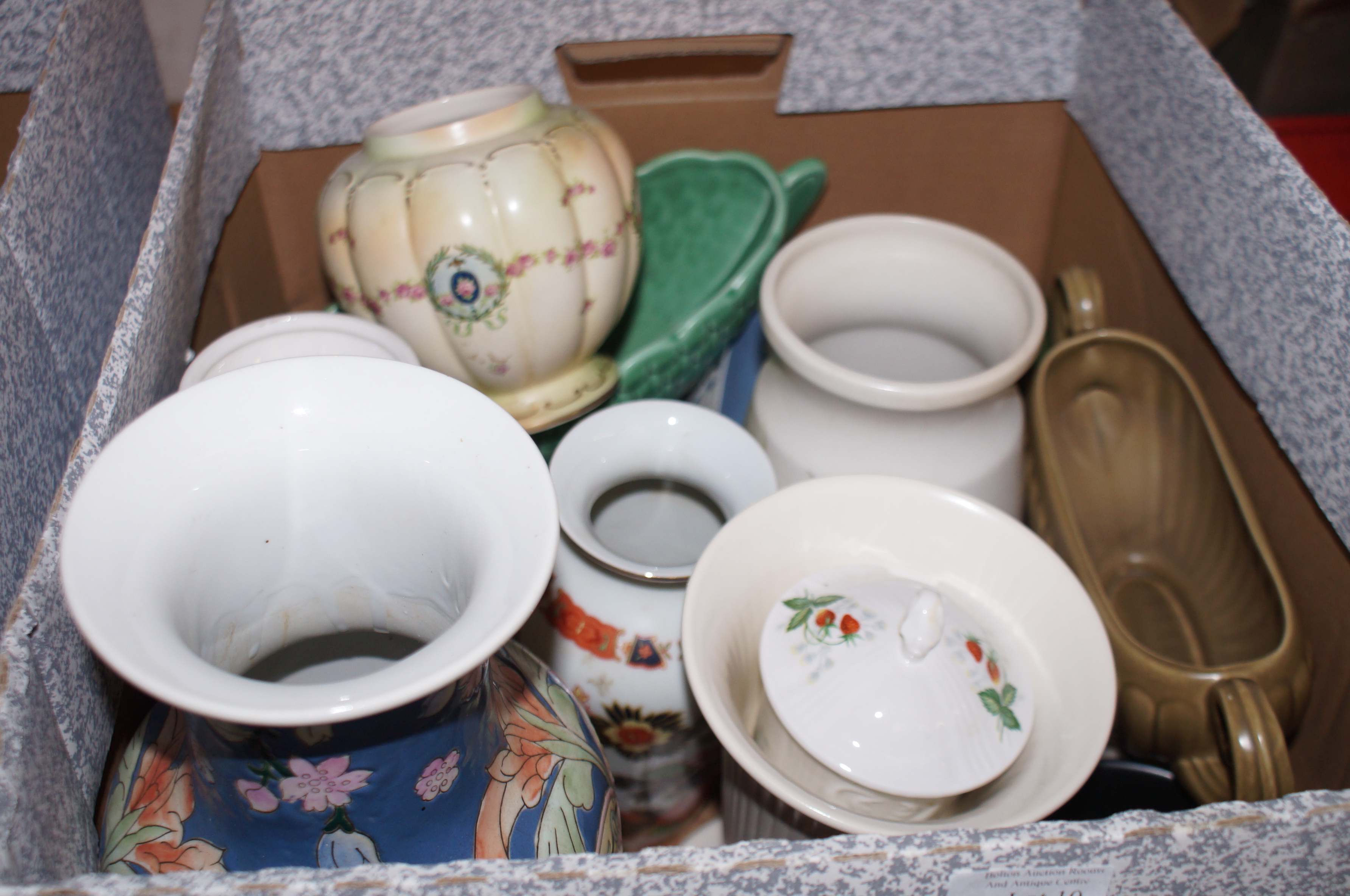 Box of ceramics to include Wedgwood & Crown Devon