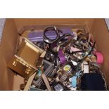 Large box of wristwatches & others