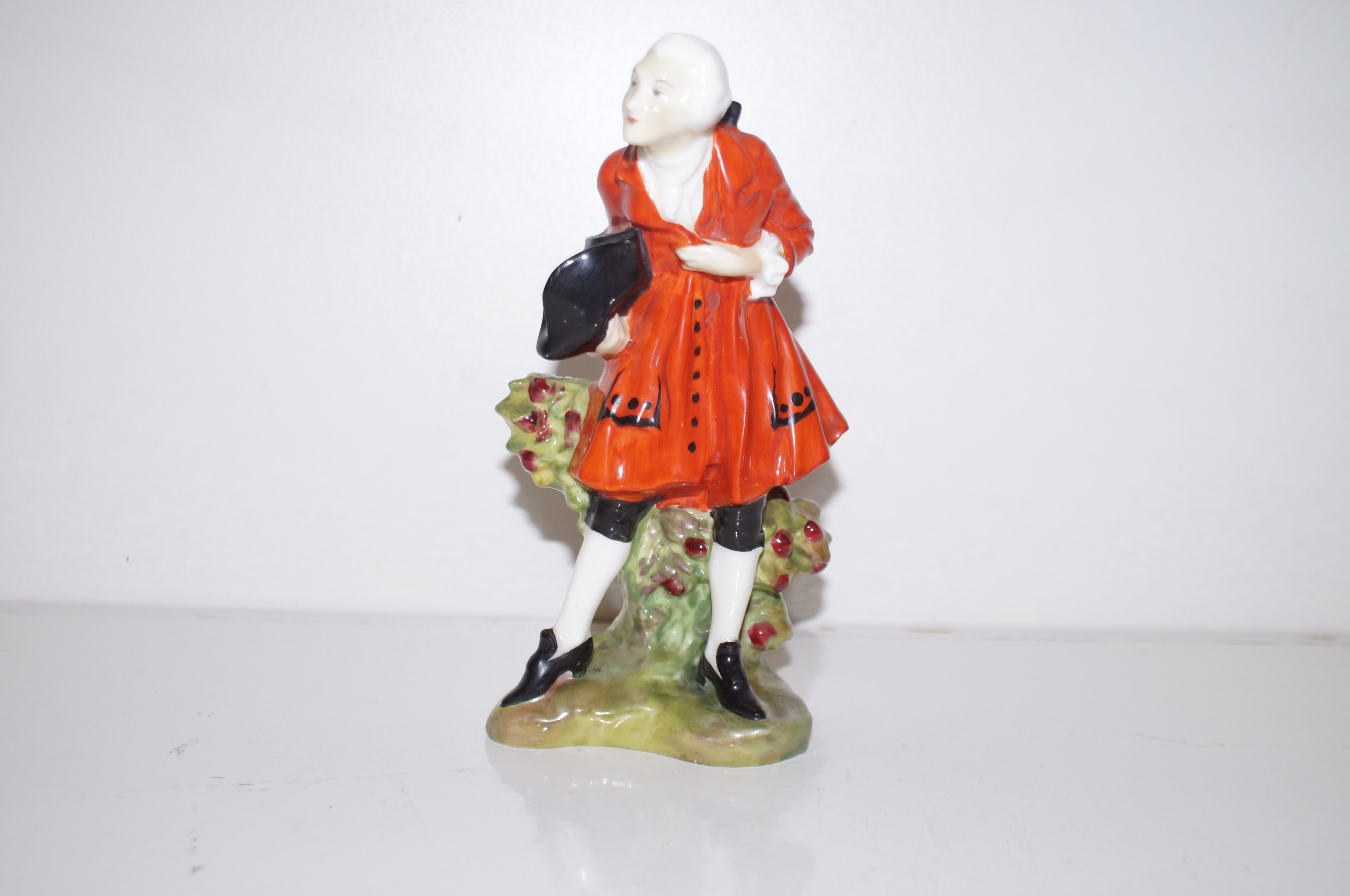 Royal Doulton HN599 Masquerade