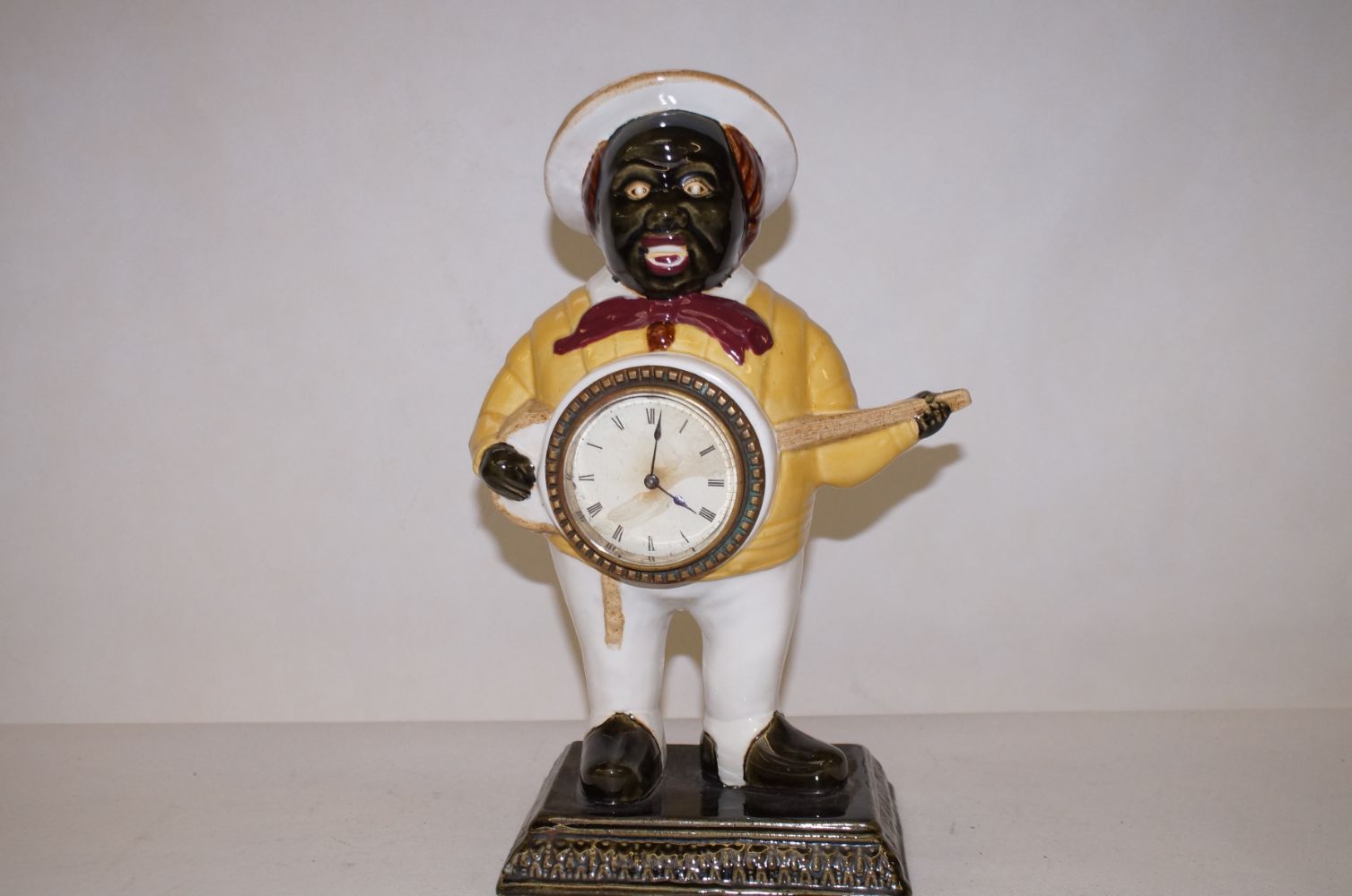 Antiques, collectables and Jewellery - Timed Auction