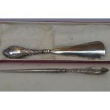 Silver handle show horn & button hook