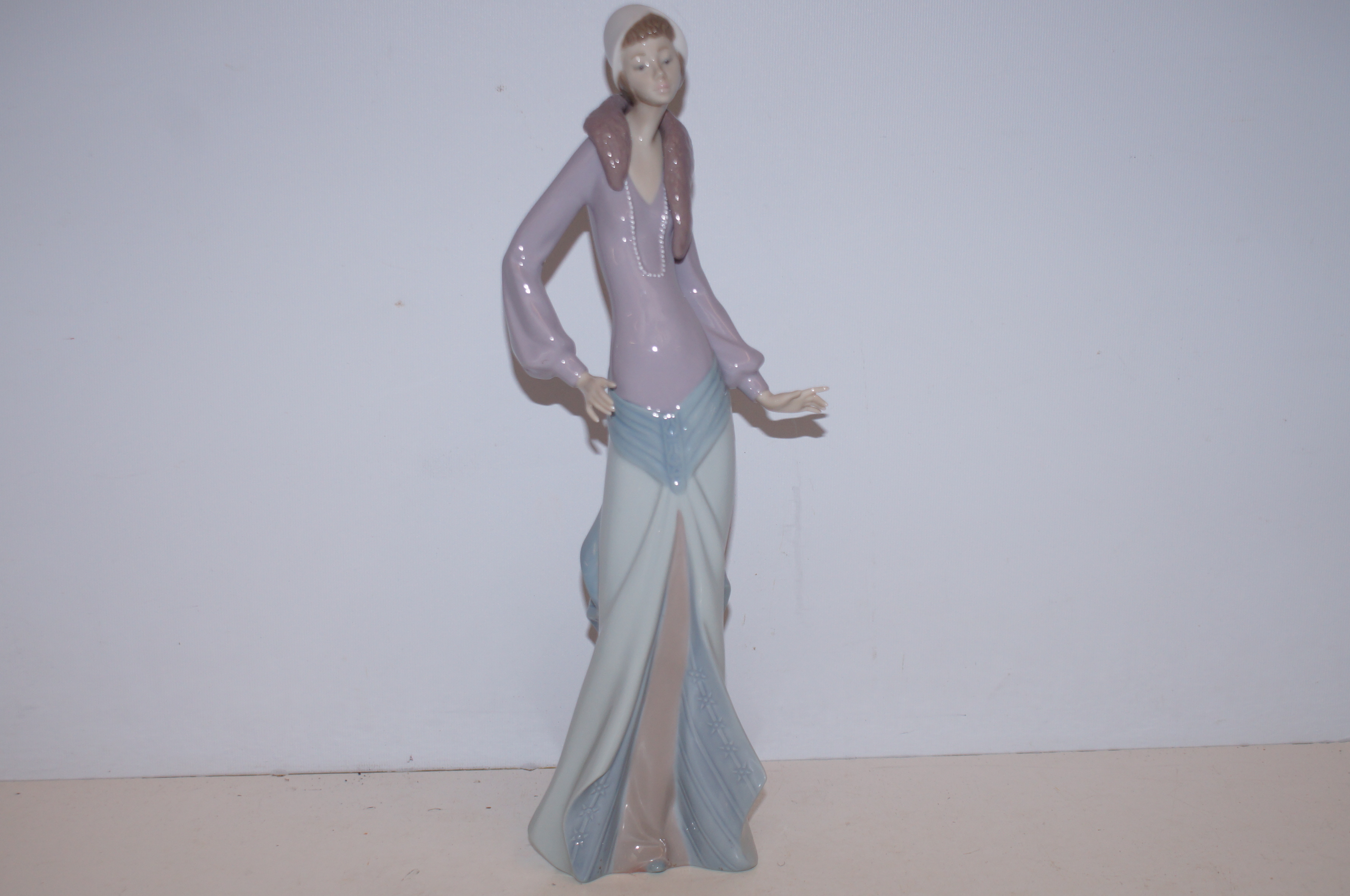 Lladro figure of lady Height 36 cm