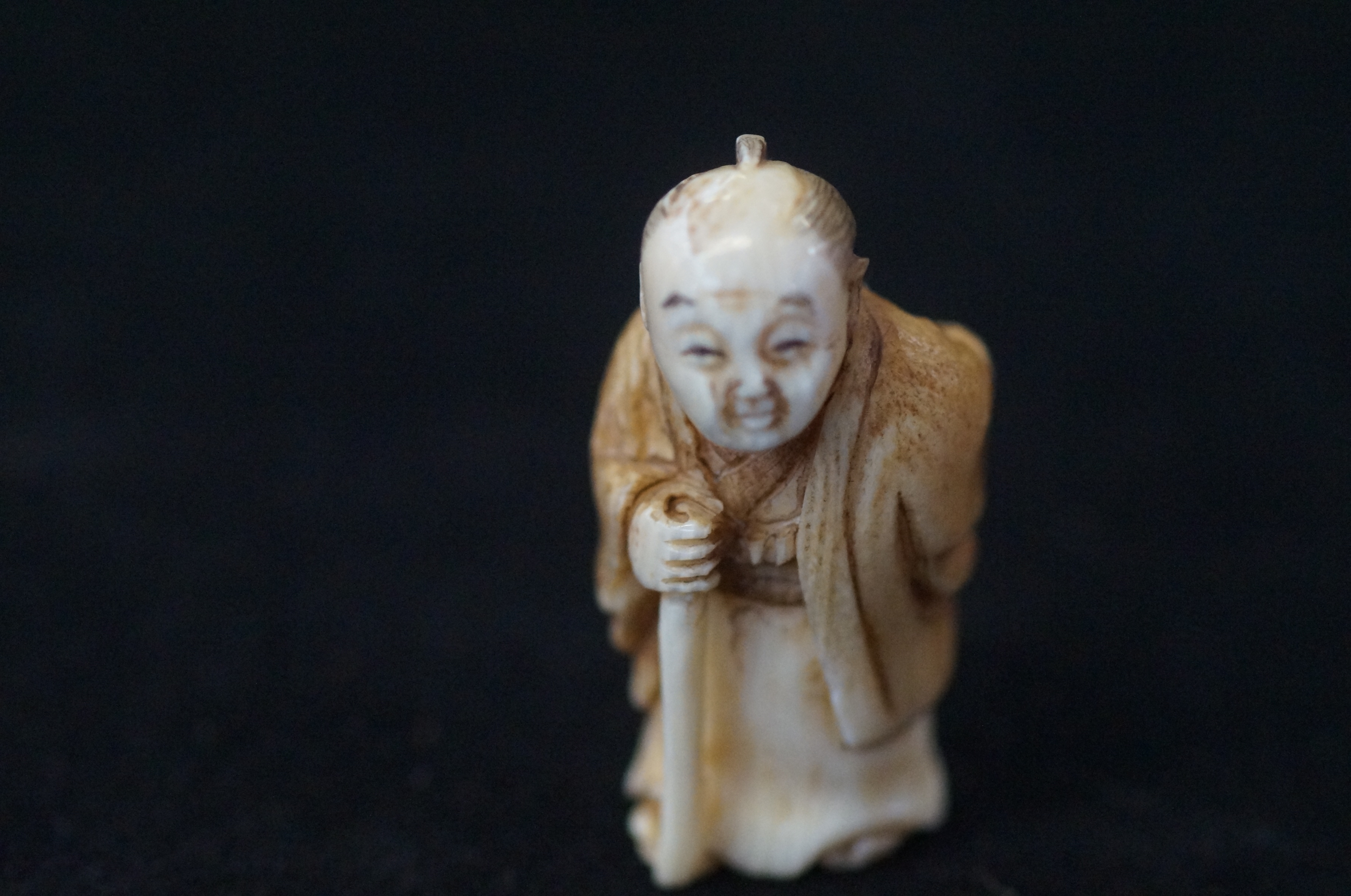 Ivory Netsuke from the Japanese Mejia period - Old