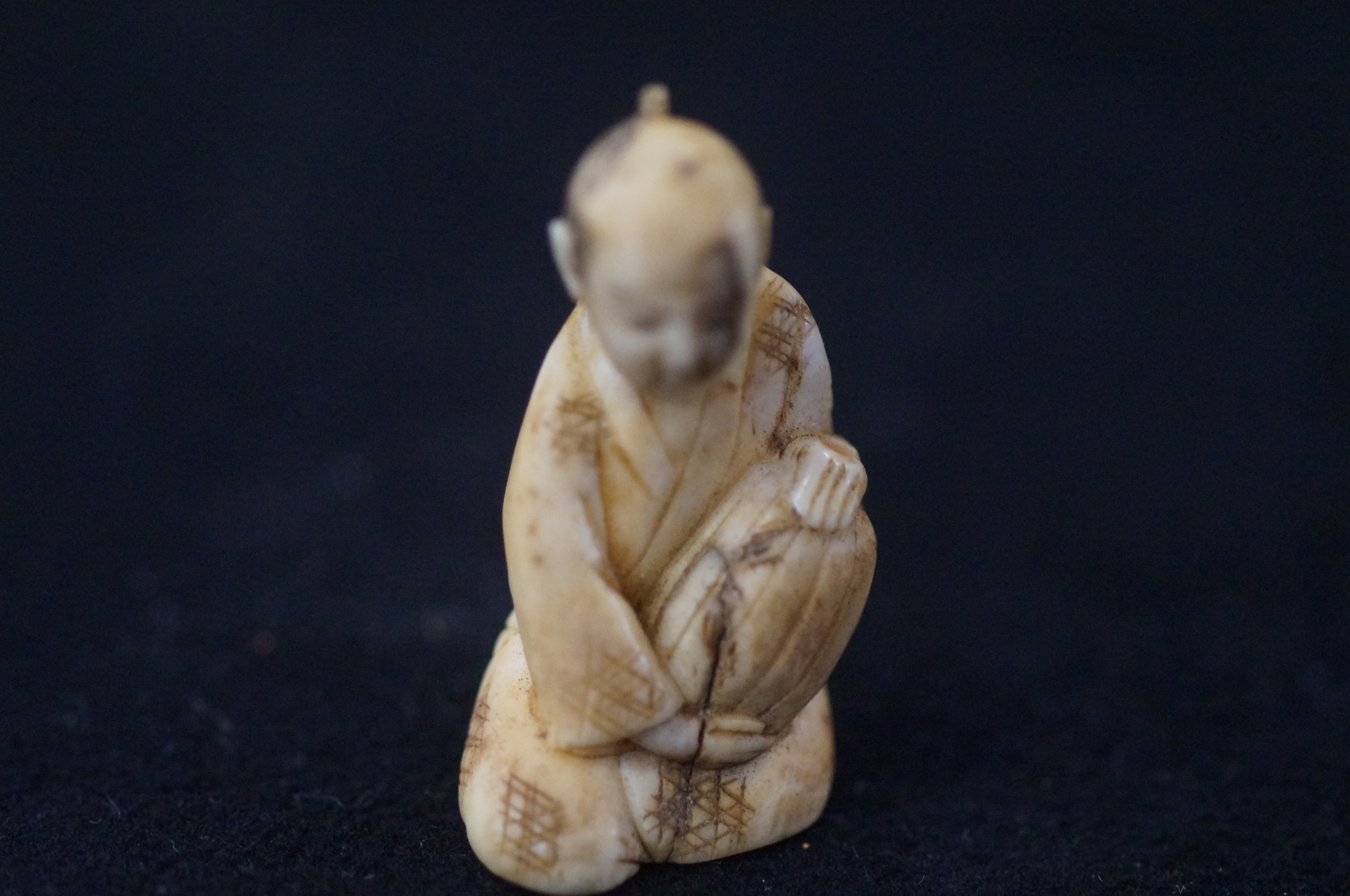 Ivory Netsuke from the Japanese Mejia period - Old