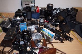 Large collection of cameras & equipment to include