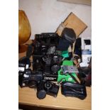 Collection of camera & cine equipment to include a