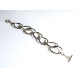 A silver chain link bracelet, 24gms