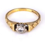 A lady's 18ct gold ring set with a diamond, size M