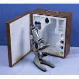 Tasco 200mm 50-1200 microscope complete kit in fitted wooden case