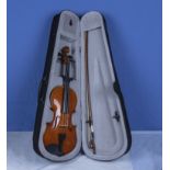 New Windsor 3/4 size violin and bow in fitted case