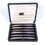 Set of cased silver fruit knives, marks for Sheffield 1918