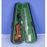 New Windsor 1/4 size violin and bow in fitted case