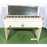 A small piano