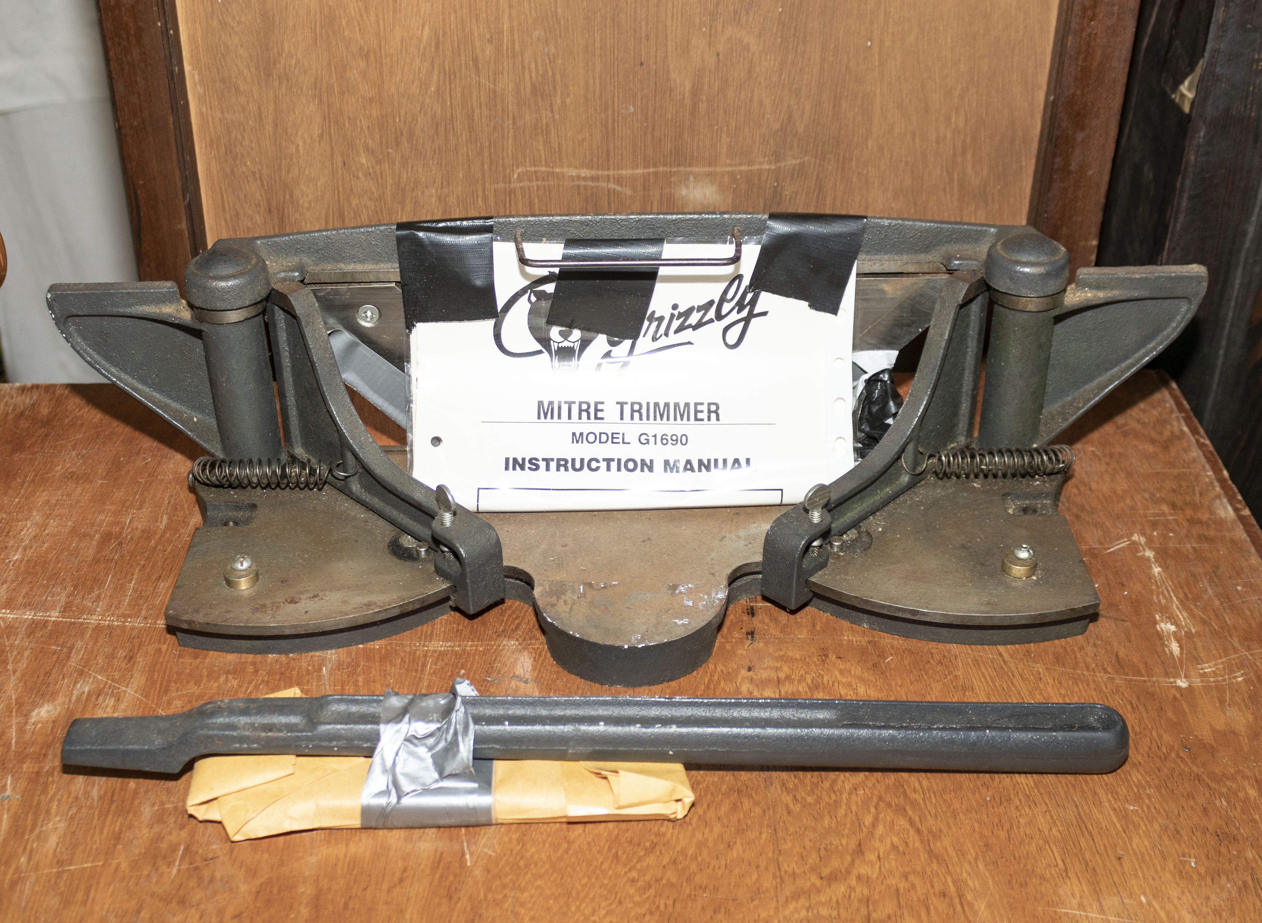 Grizzly Mitre Trimmer model G1690