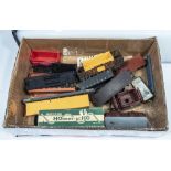 A box containing Hornby Dublo assorted wagon spares