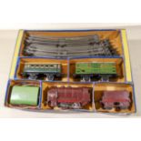 French Hornby O3-E set comprising electric 20V locomotive and tender together with two passengers