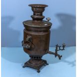 A copper samovar Provenance: Being the property of the late Kenneth Moncreiff Stewart last Laird