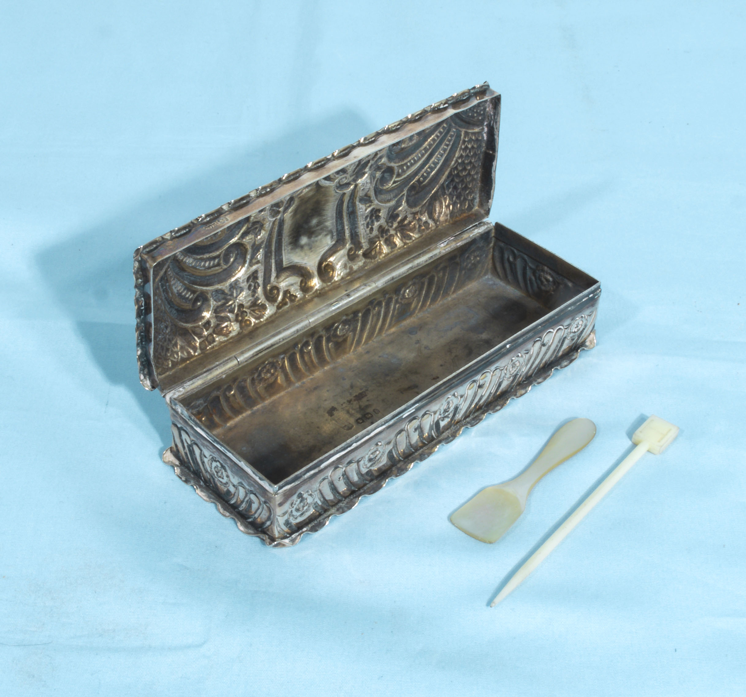 A small silver box, stamps for Birmingham 1911, maker W.N. 10cm long, 76gm