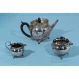 A three piece silver tea set, Mappin & Web marks for London 1903, 577gms