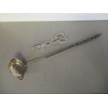 Elizabeth II Sanders and Mackenzie silver grape scissors with cast grape and vine decoration to