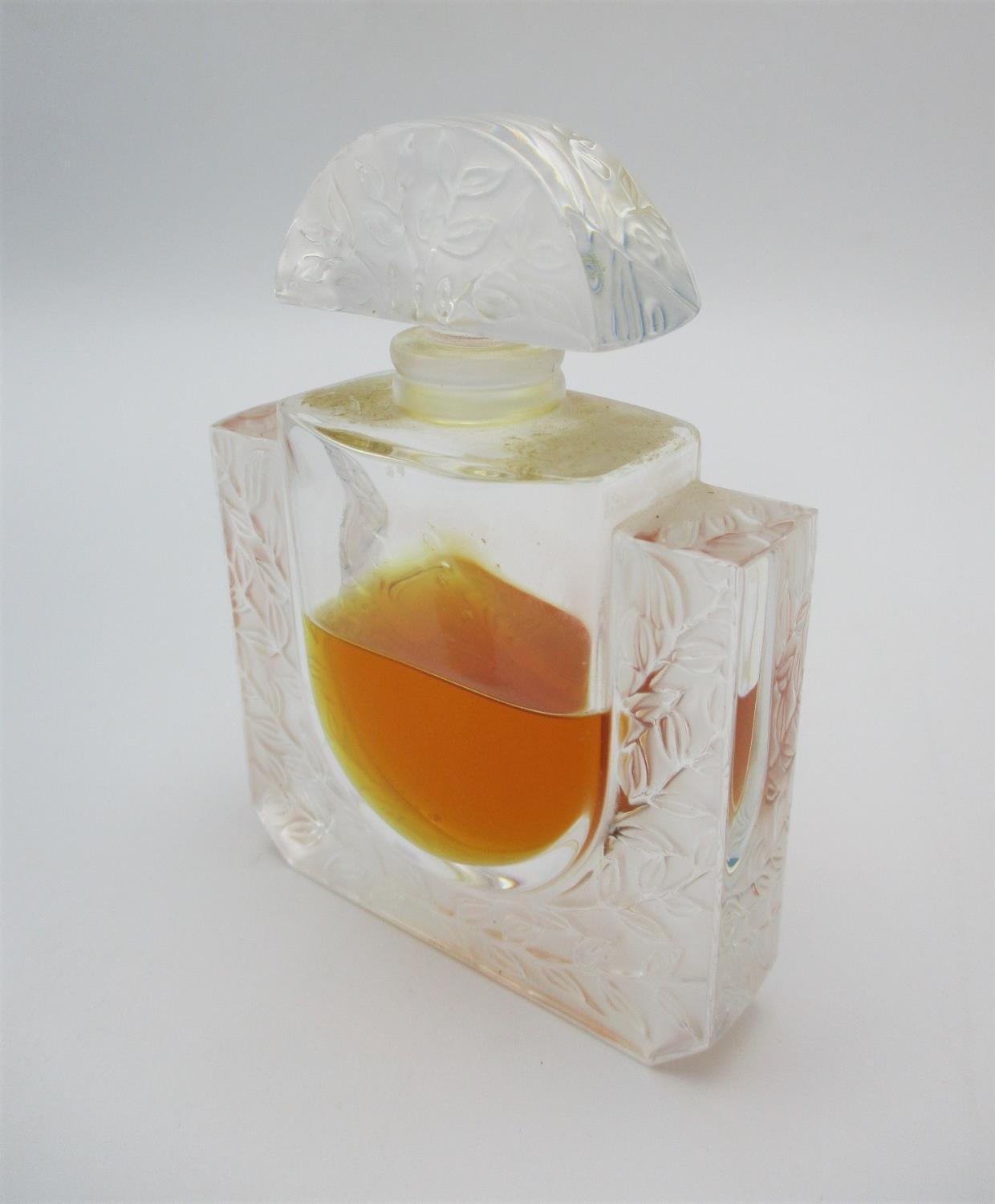 A Lalique Limited Edition perfume, etched to underside Lalique R France, 40 ml, opened bottle, in - Image 3 of 6