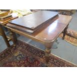 A Victorian mahogany extending dining table having turned legs and three leaves 68cm h x 281cm w