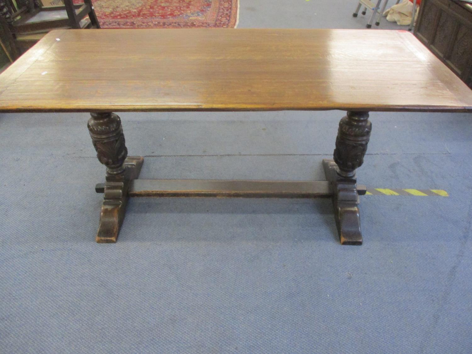 An early oak refectory table 71 x 170 x 78cm