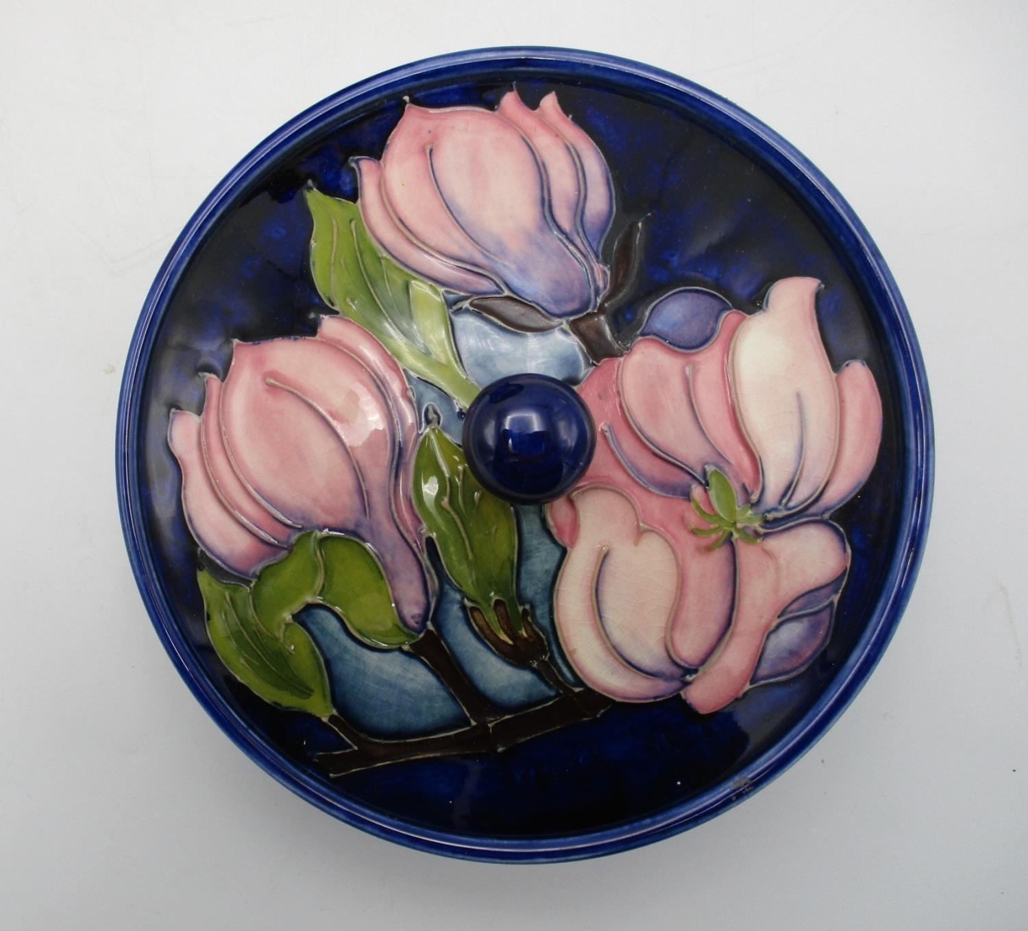 A Walter Moorcroft Wisteria pattern plate, with impressed mark and signature to underside, 21 cm - Image 2 of 7