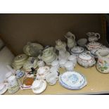 Mixed ceramics to include early 20th century tureens, tea cups and saucers, Worcester items together