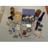 A selection of jewellery to include two pairs of 9ct gold cufflinks A/F, a 9ct gold bracelet, a