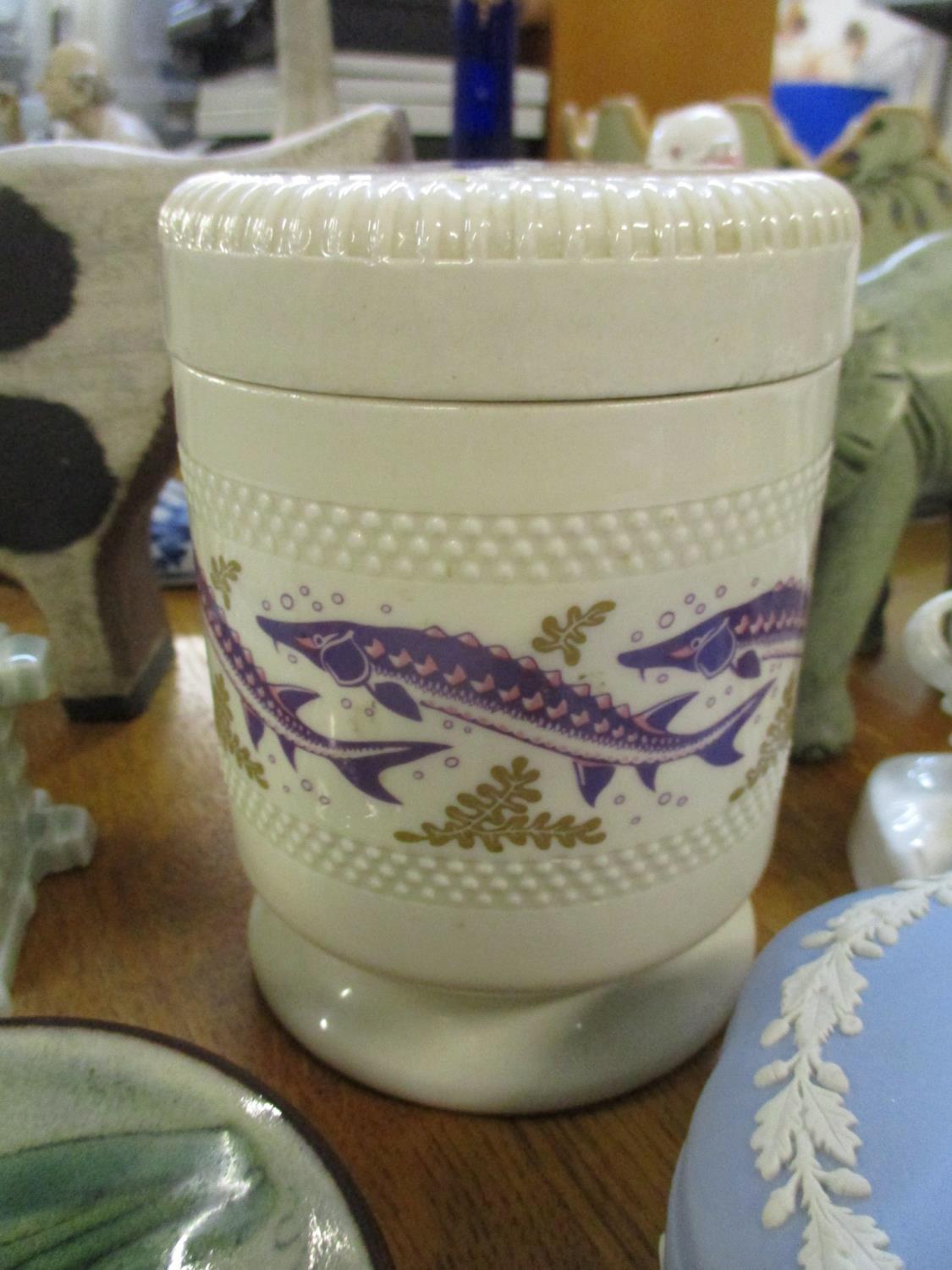 A mixed collection of ceramics, porcelain and glass to include a Wade caviar jar for W G White, a - Image 2 of 6