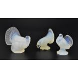 Three Sabino opalescent glass bird models, comprising two miniature doves and a turkey, each