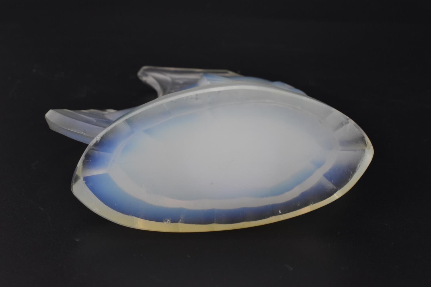 An Art Deco style Sabino opalescent glass car mascot of an angelfish, with moulded 'SABINO FRANCE' - Image 5 of 5