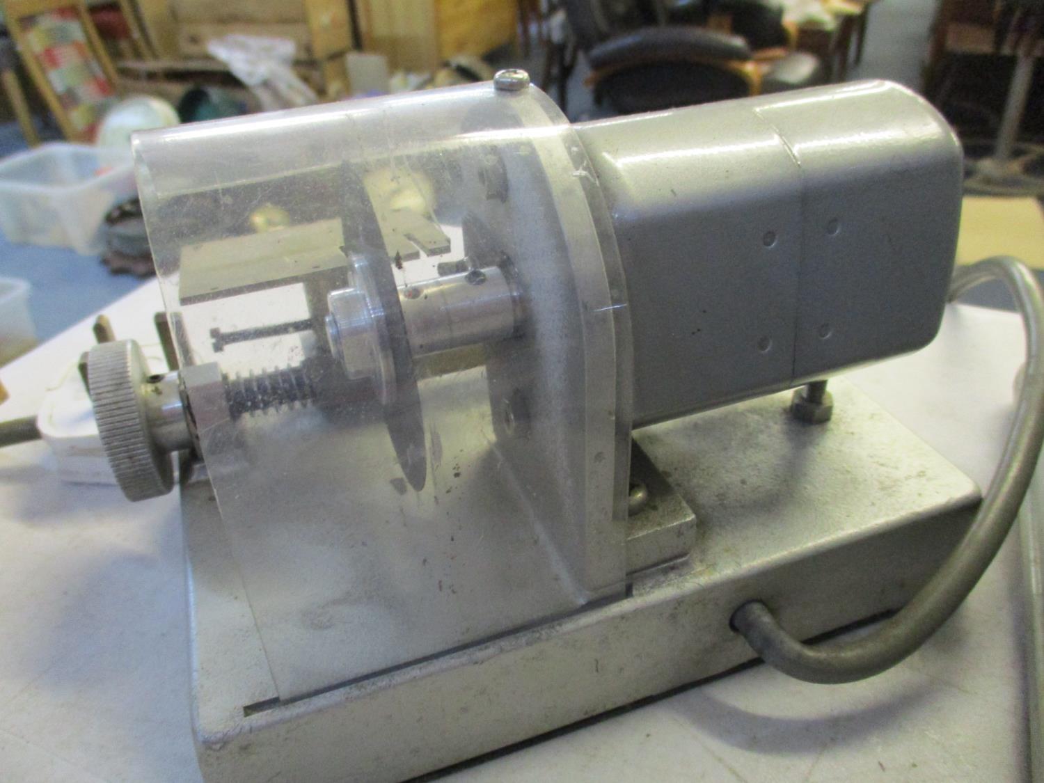 A vintage Favorite electric bracelet cutter for watch makers Location: 9:3 - Image 3 of 3