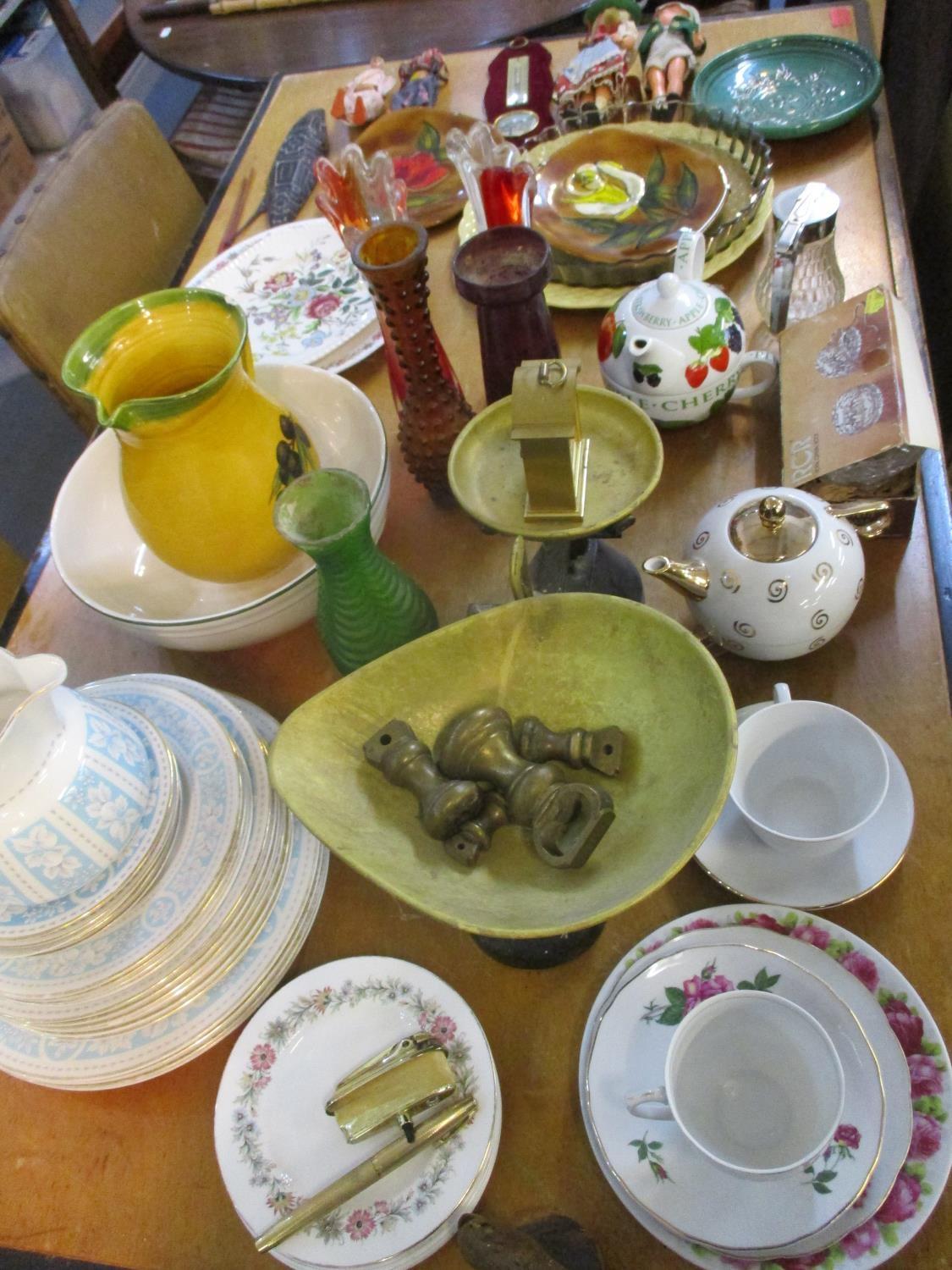 A quantity of Royal Doulton Hampton Court dinner plates, entrée plates and saucers together with a