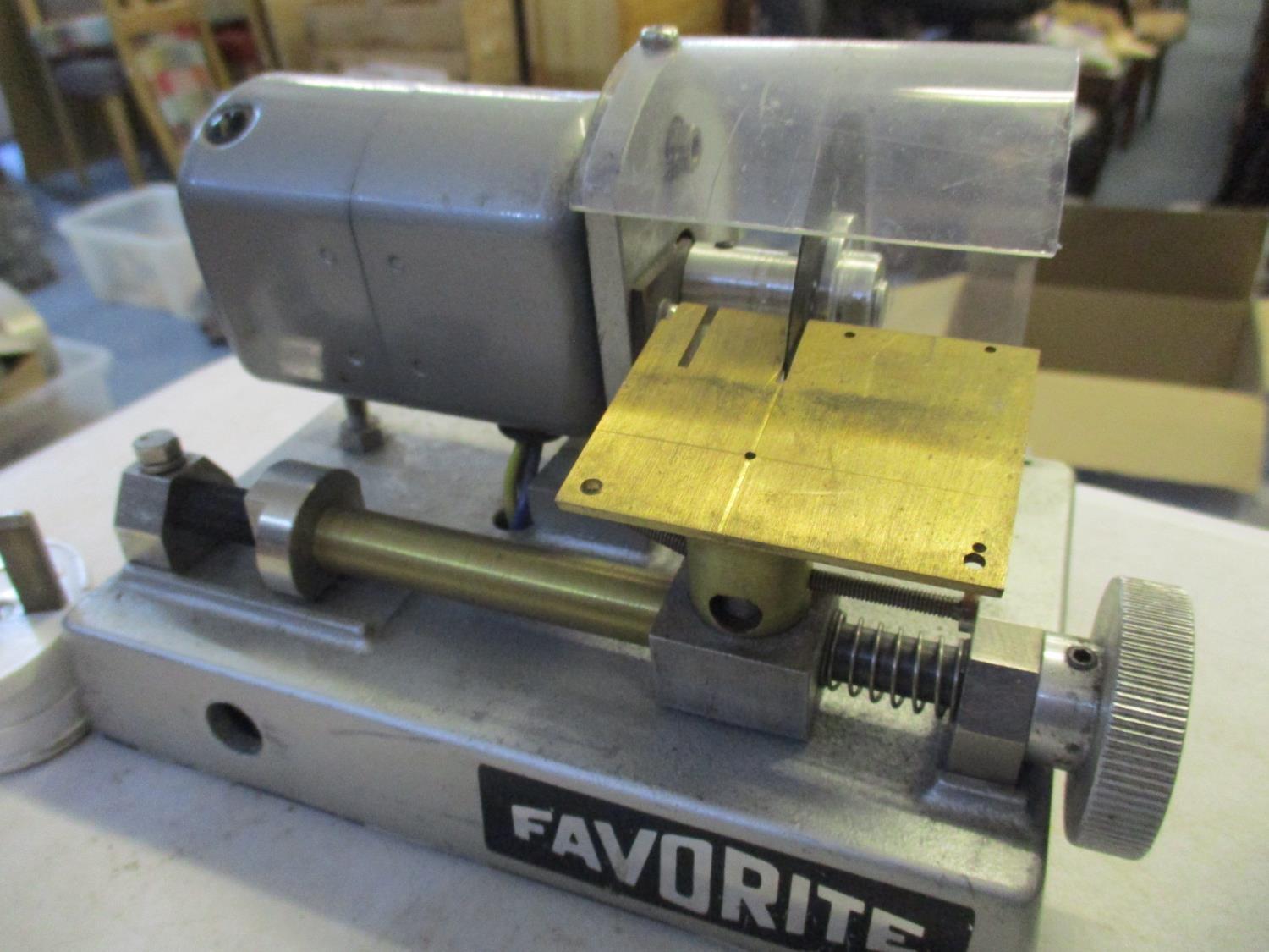 A vintage Favorite electric bracelet cutter for watch makers Location: 9:3 - Image 2 of 3