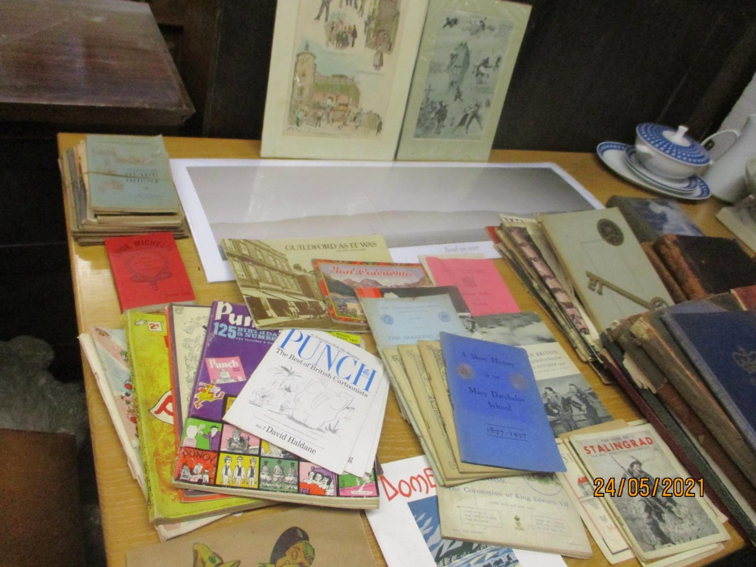 A quantity of books, magazines, booklets and leaflets to include Charles Knight 'The Popular History - Image 2 of 4