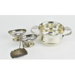 A George V silver porringer by Synyer & Beddoes, Birmingham 1925, of circular form with waisted body