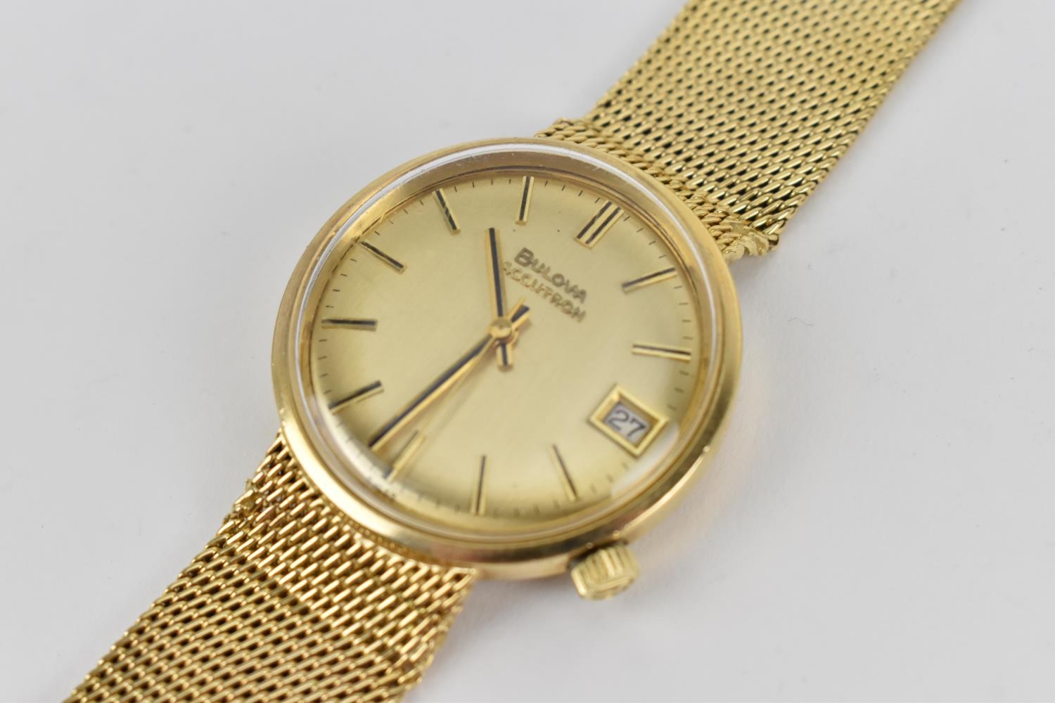 A 9ct yellow gold Bulova Accutron wristwatch with mesh gold strap, 21 cm long, total weight 65.3 - Image 4 of 4