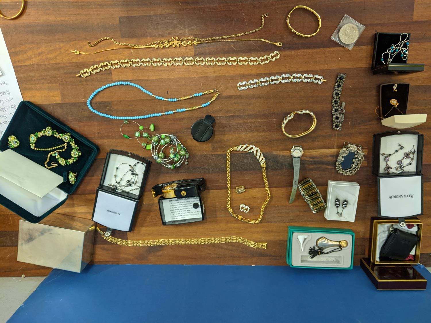 Costume jewellery to include gold plated necklaces, earrings, travellers clock, necklace and earring - Image 2 of 2