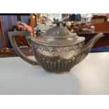 An early 20th century Birmingham silver teapot by James Allen, 500g Location: Porters