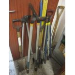 Mixed garden tools to include shears, digging fork and other items