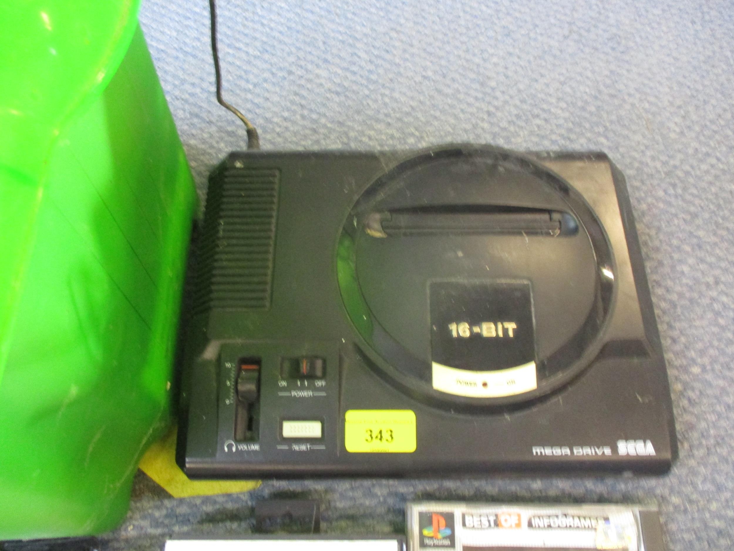 Gaming equipment A/F to include a Sega 16-bit Megadrive console, various games A/F, an ipod A/F - Image 3 of 5