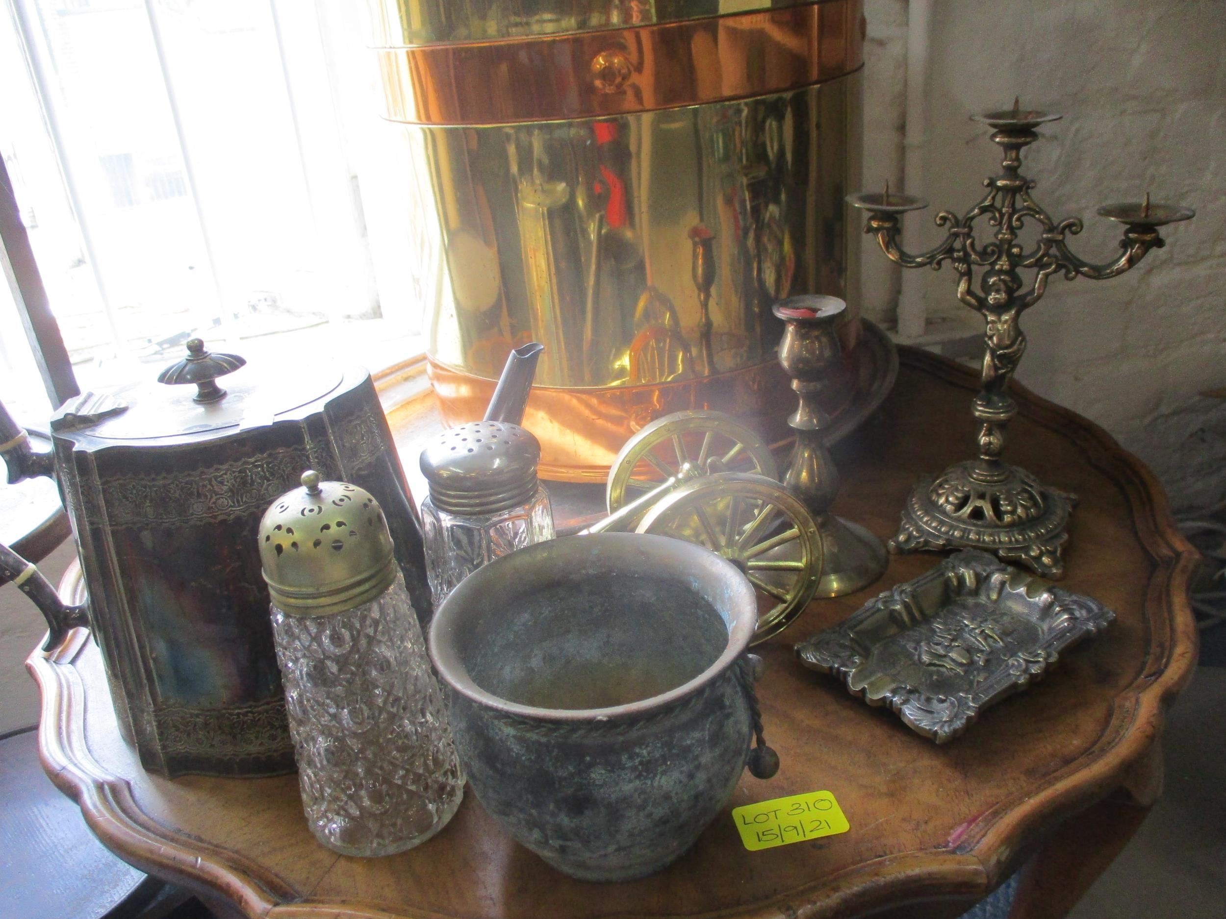 An early 20th century brass and copper coal bucket together with mixed brassware, a vintage part - Image 4 of 6