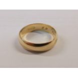 A 14ct gold wedding band, 5.5g Location: Cab