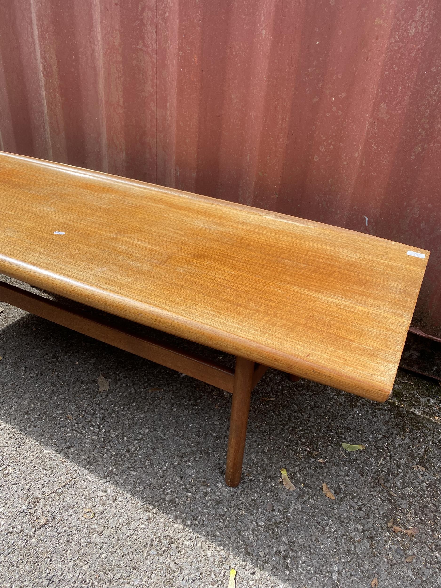 A Dalescraft mid 20th century teak coffee table of rectangular form with curved edges, 44.5h x 151. - Image 2 of 7