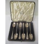 A set of six silver teaspoons, cased, 62.3g