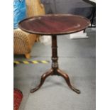 A Georgian mahogany tilt top wine table A/F, 71cm h x 53cm d Location: LAM